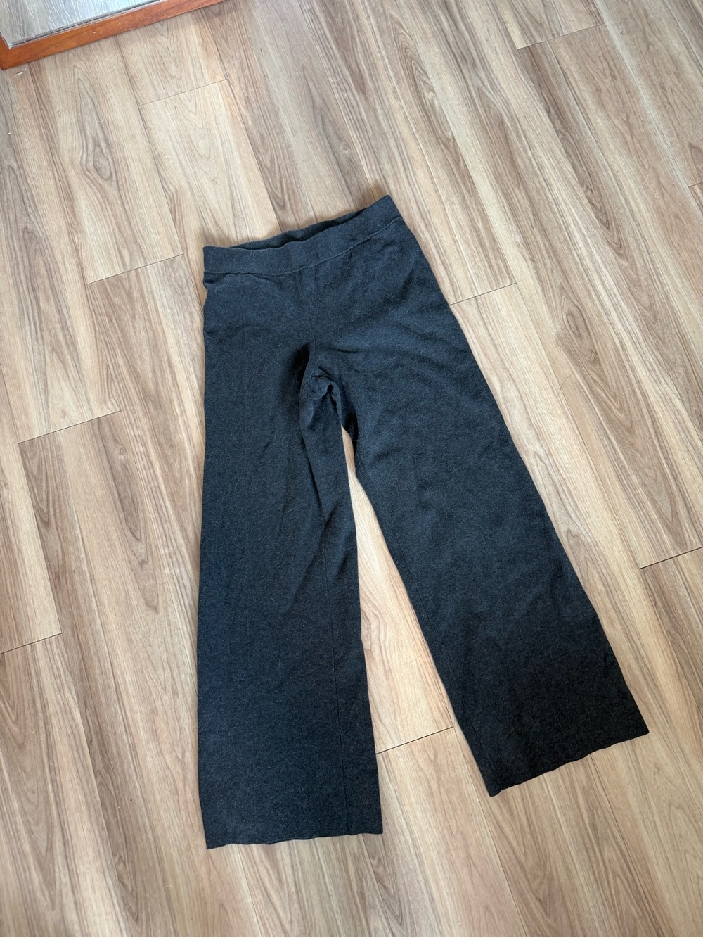 Aritzia Babaton Charcoal Gray Knit Wide-Leg Pants - Medium